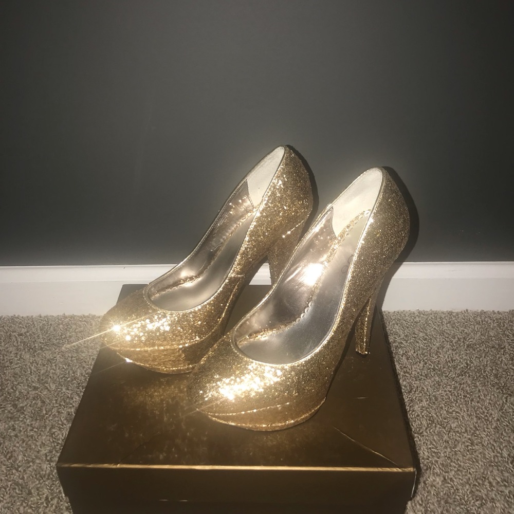 Bebe Tristan II Pump